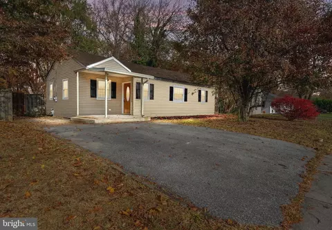 126 Robinson Dr, New Castle, DE 19720