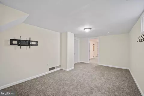 1108 Birchwood Dr, Newark, DE 19713 photo 17