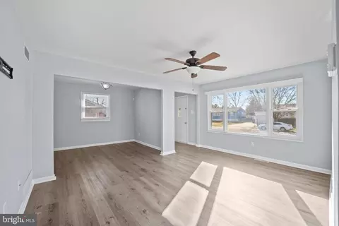1108 Birchwood Dr, Newark, DE 19713 photo 4