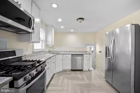 1108 Birchwood Dr, Newark, DE 19713 photo 9
