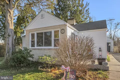 1 Eton Ct, Wilmington, DE 19805