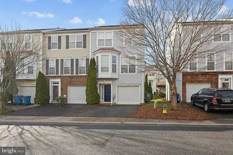 109 Creekmont Ct, Newark, DE 19702