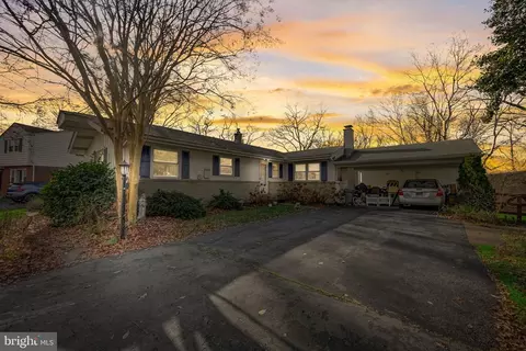 4633 Griffin Dr, Wilmington, DE 19808