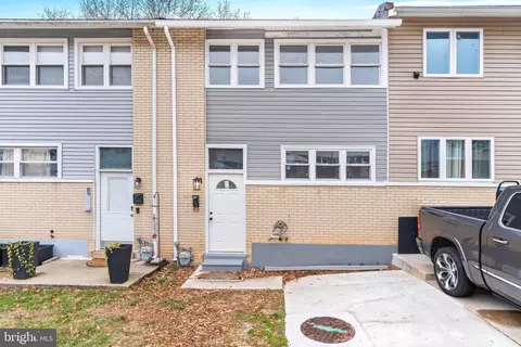 87 Oakmont Dr, New Castle, DE 19720
