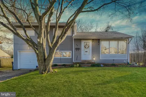 56 E Avon Dr, Claymont, DE 19703