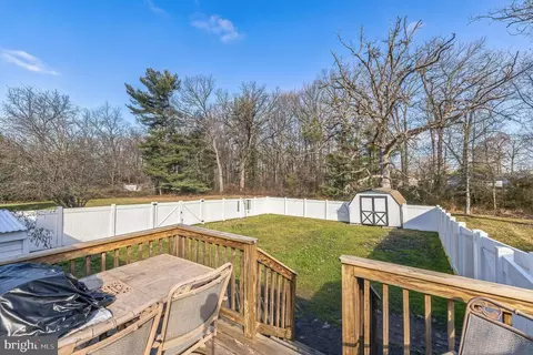 927 Old Harmony Rd, Newark, DE 19713 photo 4