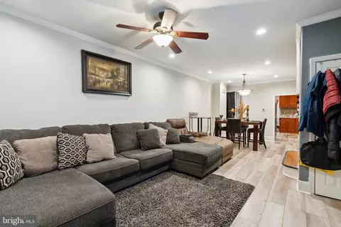 305 W 30th St, Wilmington, DE 19802