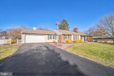 107 Venus Dr, Newark, DE 19711