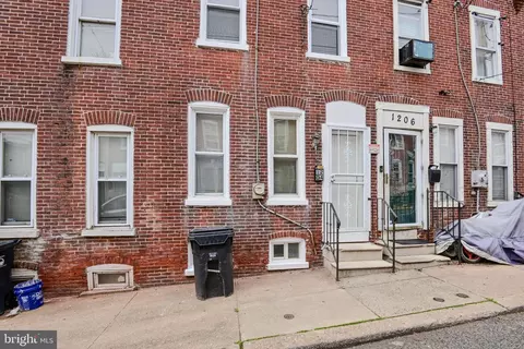 1204 Pleasant St, Wilmington, DE 19805