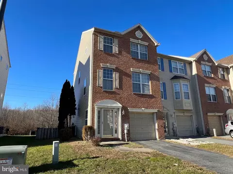 7 Shane Cir, Bear, DE 19701