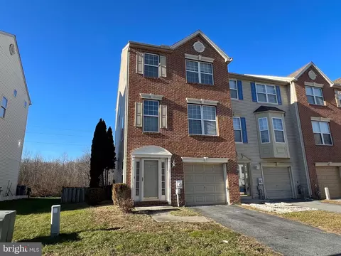 7 Shane Cir, Bear, DE 19701 photo 2