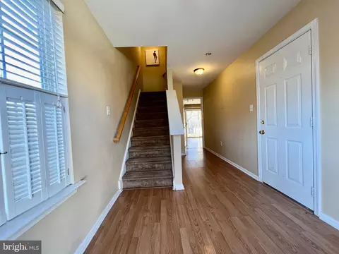 7 Shane Cir, Bear, DE 19701 photo 3