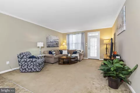 Living - 636 Red Maple Rd, Middletown, DE 19709 photo 3 of 3
