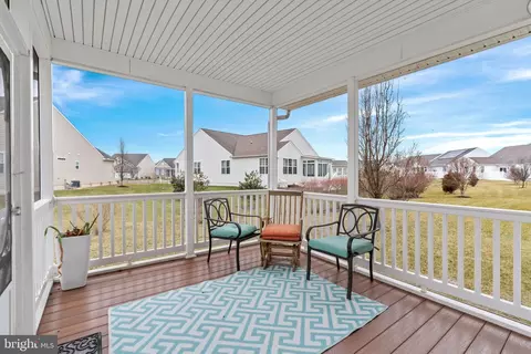 Exterior - 636 Red Maple Rd, Middletown, DE 19709 photo 5 of 14