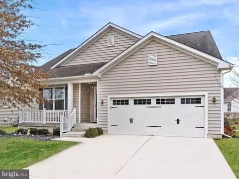 Exterior - 636 Red Maple Rd, Middletown, DE 19709 photo 2 of 14