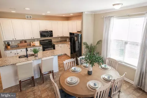 Dining - 636 Red Maple Rd, Middletown, DE 19709 photo 7 of 7