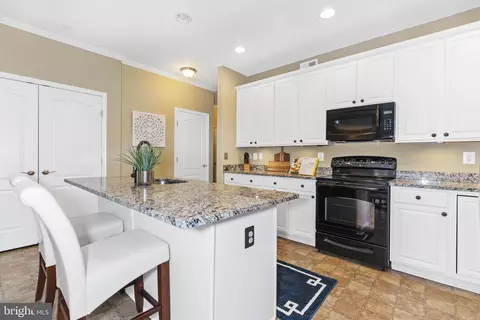 Kitchen - 636 Red Maple Rd, Middletown, DE 19709 photo 5 of 6