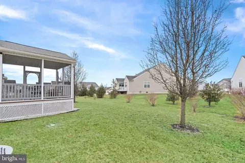Exterior - 636 Red Maple Rd, Middletown, DE 19709 photo 10 of 14