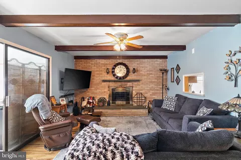 40 Gill Dr, Newark, DE 19713 photo 5