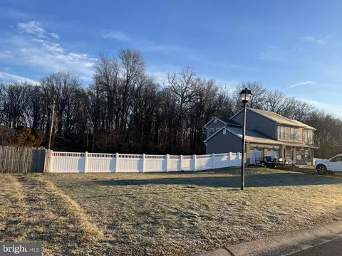 501 Llangollen Blvd, New Castle, DE 19720