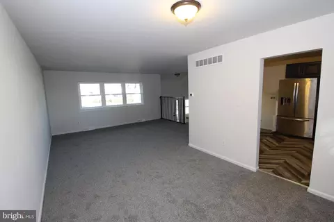 921 Devon Dr, Newark, DE 19711 photo 7