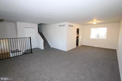 921 Devon Dr, Newark, DE 19711 photo 3