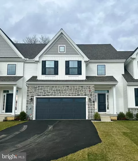302 Leahy Dr, Newark, DE 19711