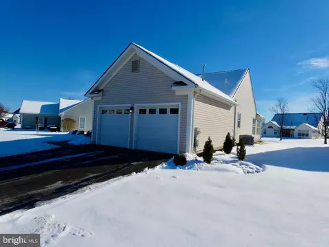 47 Springmill Dr, Middletown, DE 19709 photo 2