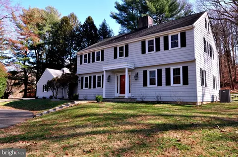 800 Sycamore Ln, Greenville, DE 19807