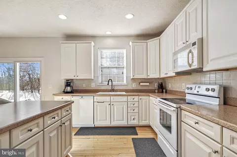 Kitchen - 417 South St, Townsend, DE 19734 photo 1 of 5