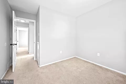 52 Three Rivers Dr, Newark, DE 19702 photo 17