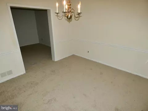 127 Sonant Dr, Newark, DE 19713 photo 13