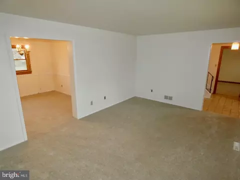 127 Sonant Dr, Newark, DE 19713 photo 10
