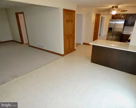 127 Sonant Dr, Newark, DE 19713 photo 27