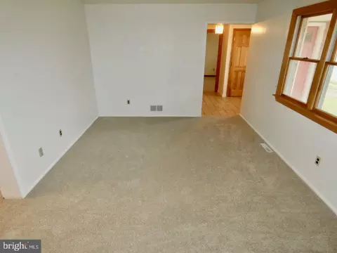 127 Sonant Dr, Newark, DE 19713 photo 9