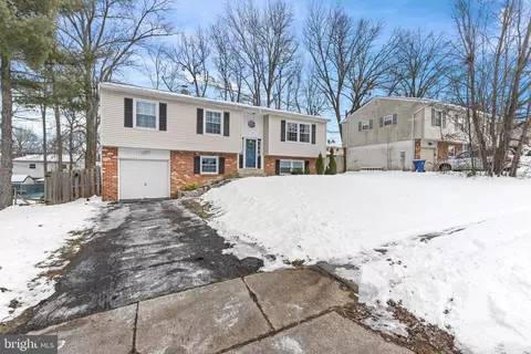14 Top View Ct, Newark, DE 19702 photo 2