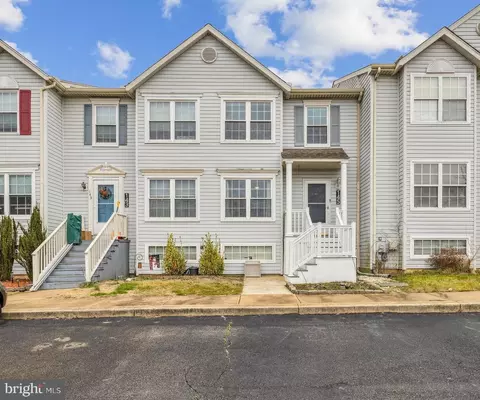 145 Mcmullen Cir, Bear, DE 19701