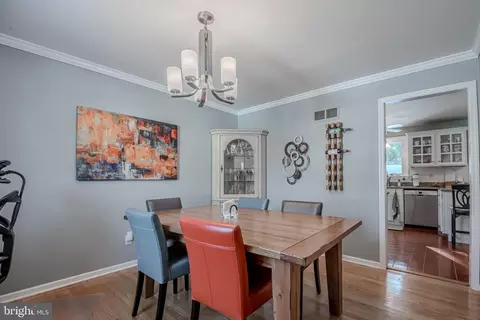 Dining - 211 Hanover Pl, Newark, DE 19711 photo 2 of 3