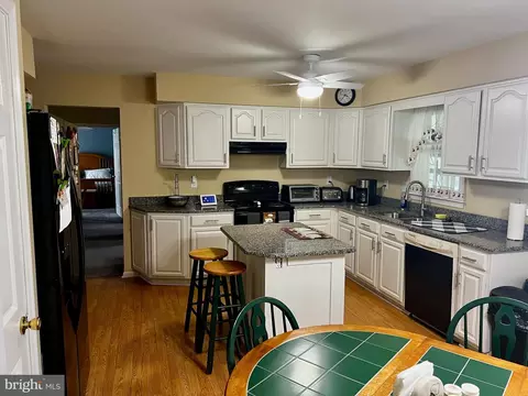 Kitchen - 9 Airdrie Dr, Bear, DE 19701 photo 2 of 2