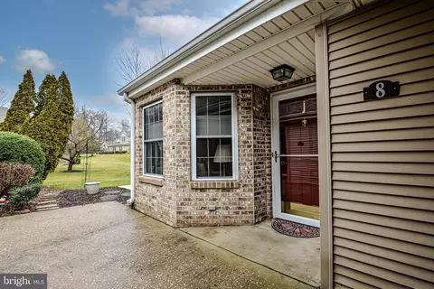 8 Colefax Ct, Wilmington, DE 19804