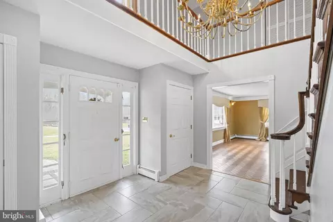 Entry Way - 16 Lauren Dr, Bear, DE 19701 photo 4 of 7