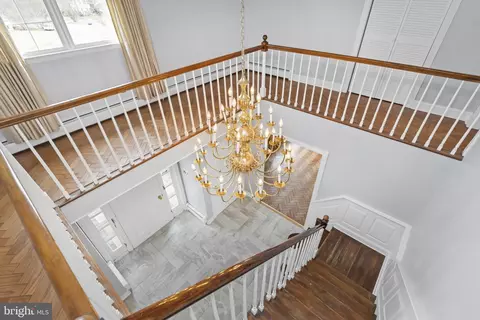 Entry Way - 16 Lauren Dr, Bear, DE 19701 photo 5 of 7