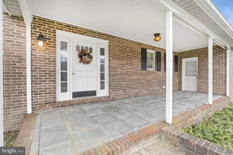 Exterior - 16 Lauren Dr, Bear, DE 19701 photo 2 of 13