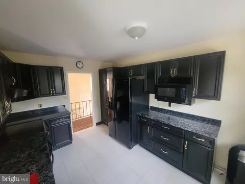 Kitchen - 40 Vansant Rd, Newark, DE 19711 photo 3 of 4