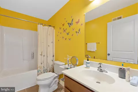 Bath - 1314 Carrick Ct, Middletown, DE 19709 photo 6 of 6