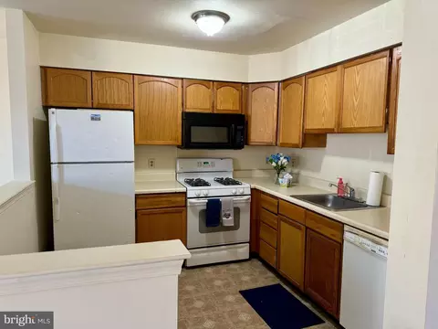 147 Mendel Ct, Bear, DE 19701 photo 4