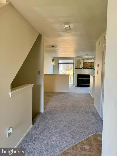 147 Mendel Ct, Bear, DE 19701 photo 3
