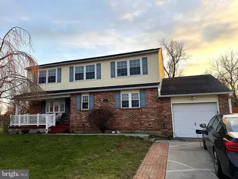 10 Yorktown Rd, New Castle, DE 19720