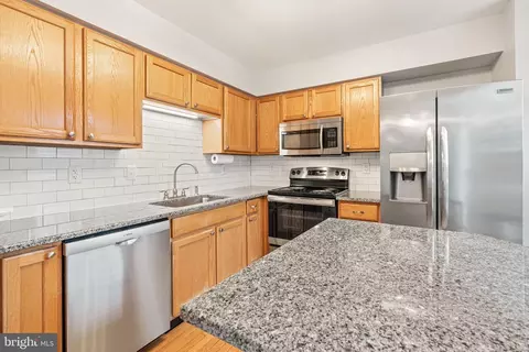 Kitchen - 2 Printz Dr, Bear, DE 19701 photo 2 of 6