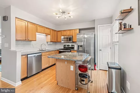 Kitchen - 2 Printz Dr, Bear, DE 19701 photo 5 of 6
